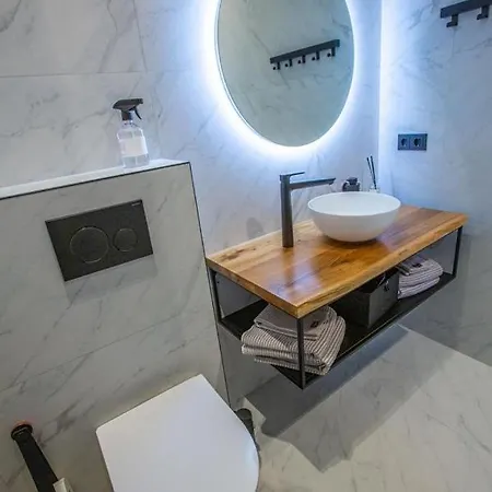 105 Apartment *