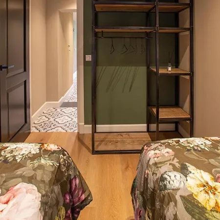 Apartman 105 *