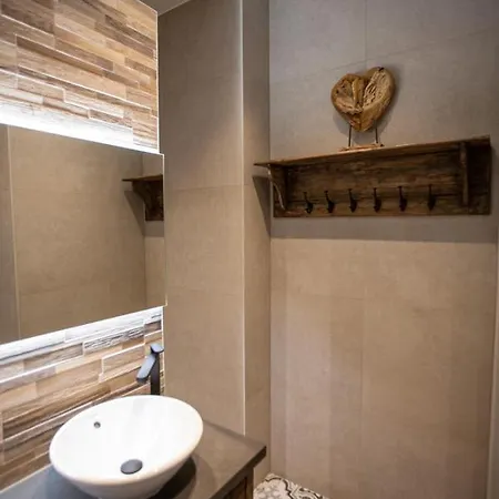 105 Apartman *